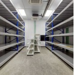 Medium Rack ปูไม้อัด แผ่นเหล็ก - ศูนย์รวมชั้นวางสินค้าอุตสาหกรรม - ดับบลิวพี อินเตอร์ (1974)