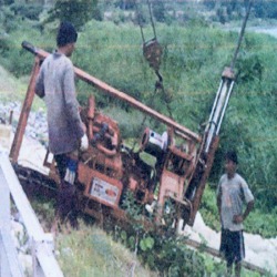เครื่องเจาะสำรวจชั้นใต้ดิน 07
