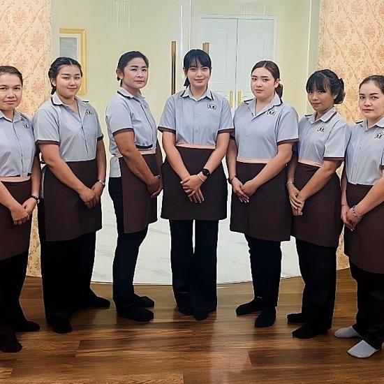 ทีมแม่บ้าน ทำความสะอาด ทีมแม่บ้าน ทำความสะอาด 
