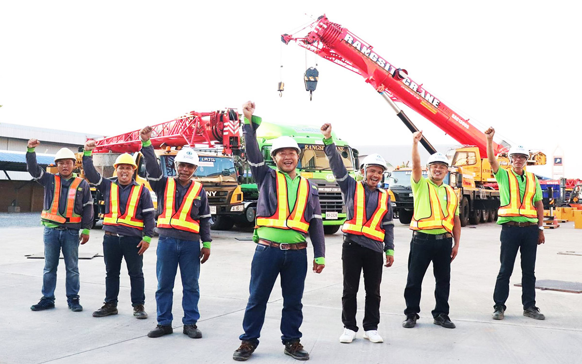 rangsit-crane-01 rangsit-crane-01
