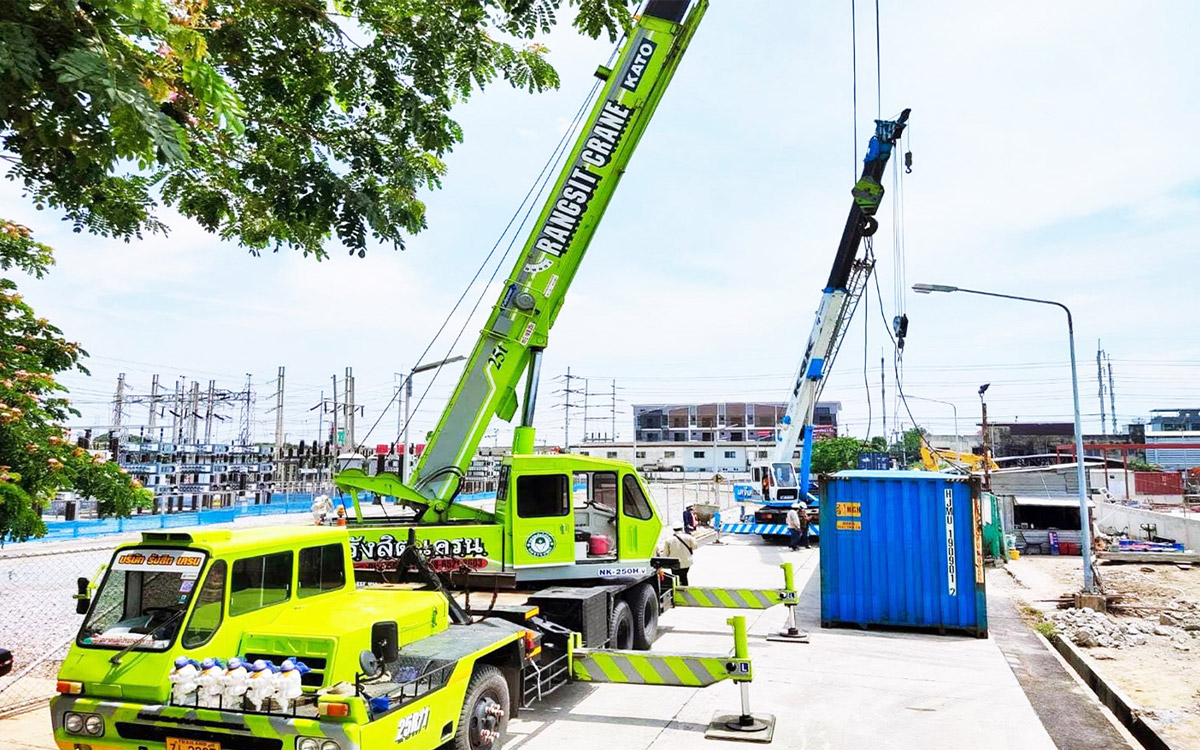 rangsit-crane-02 rangsit-crane-02