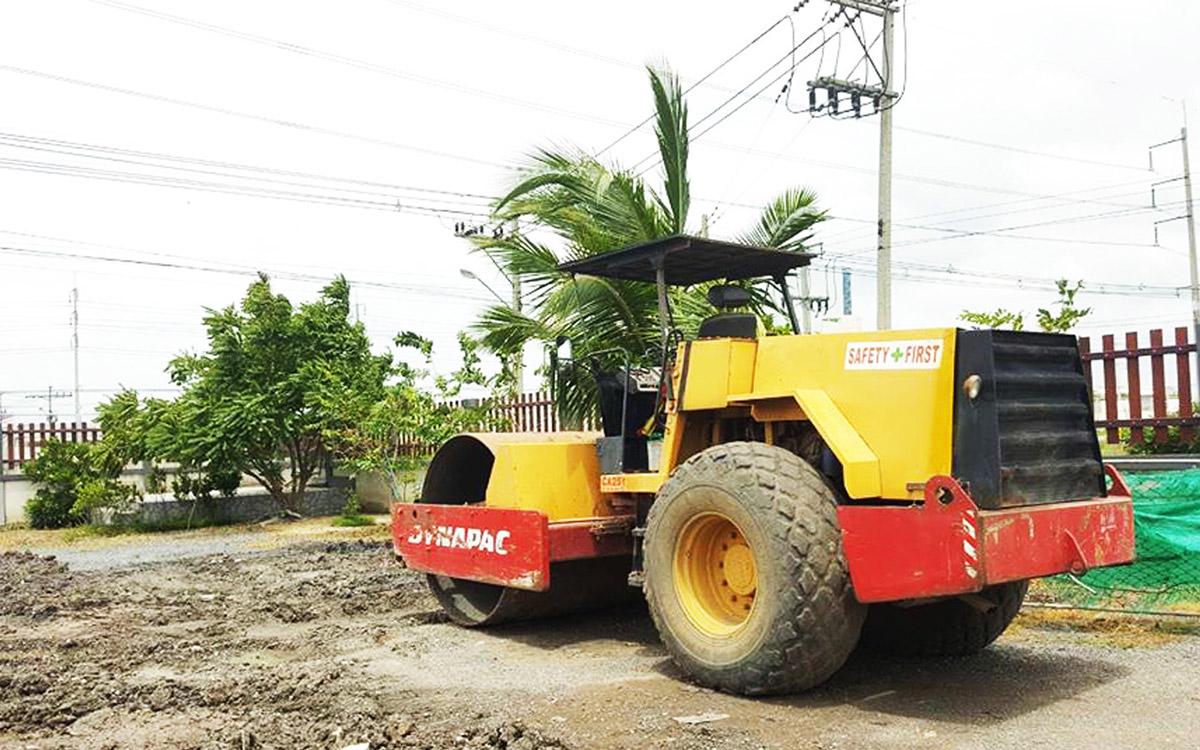 rangsit-crane-04 rangsit-crane-04